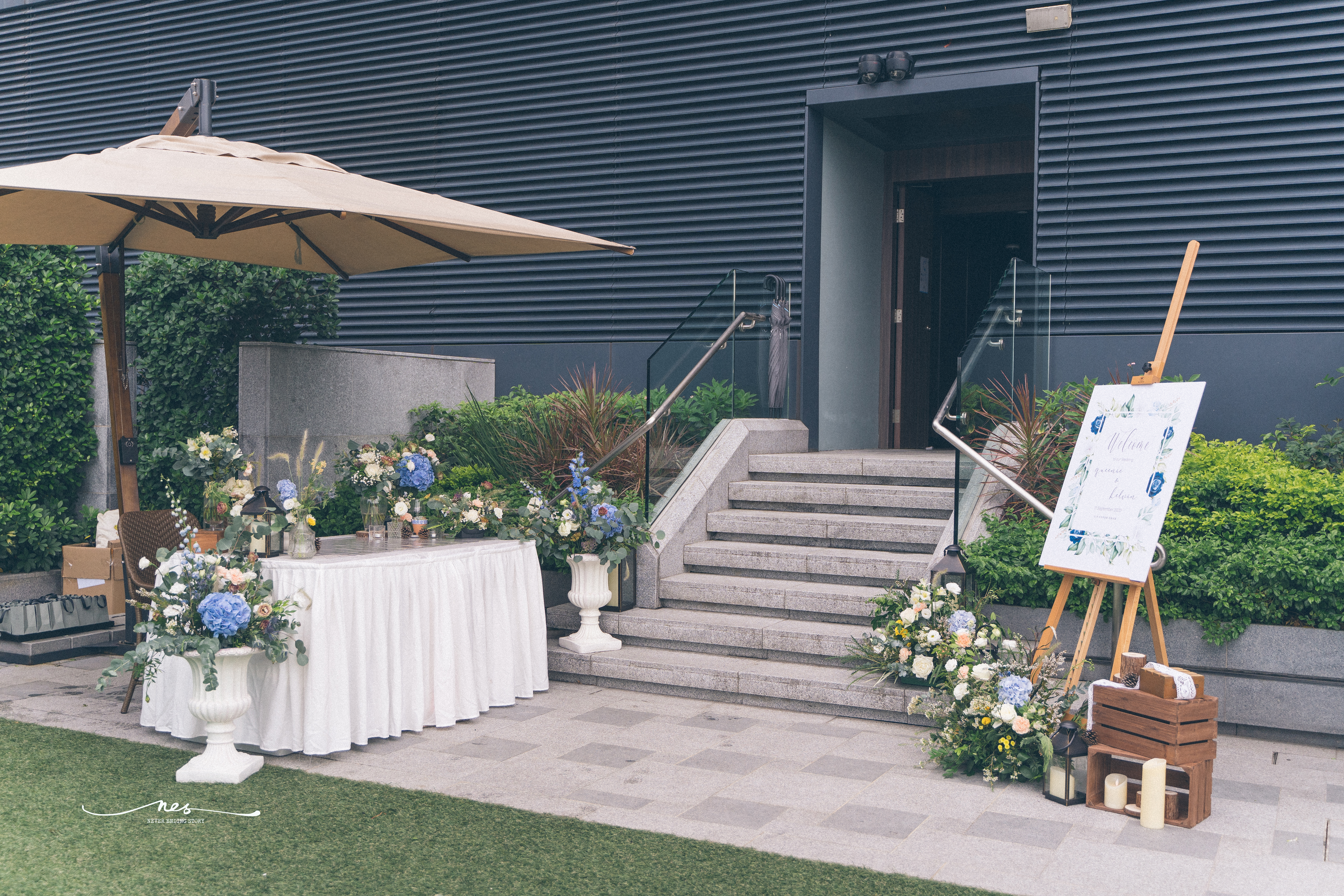 【場地佈置】小型證婚場地必備！藍綠花藝主題帶出優雅清新風～ 恍如走進神秘花園！