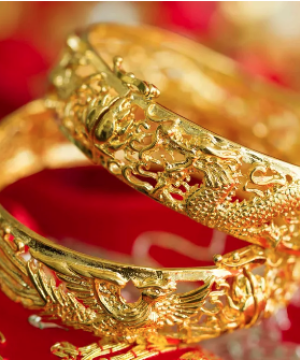 2026 婚嫁金器教你如何入市！金價一度閃崩至 $4,500 低位，精明新人：教你「升跌都買得抵」